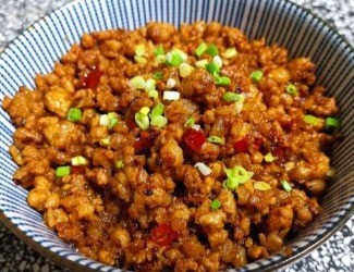 如果冰箱里只有一樣?xùn)|西，只能是它——萬能的三七肉臊子